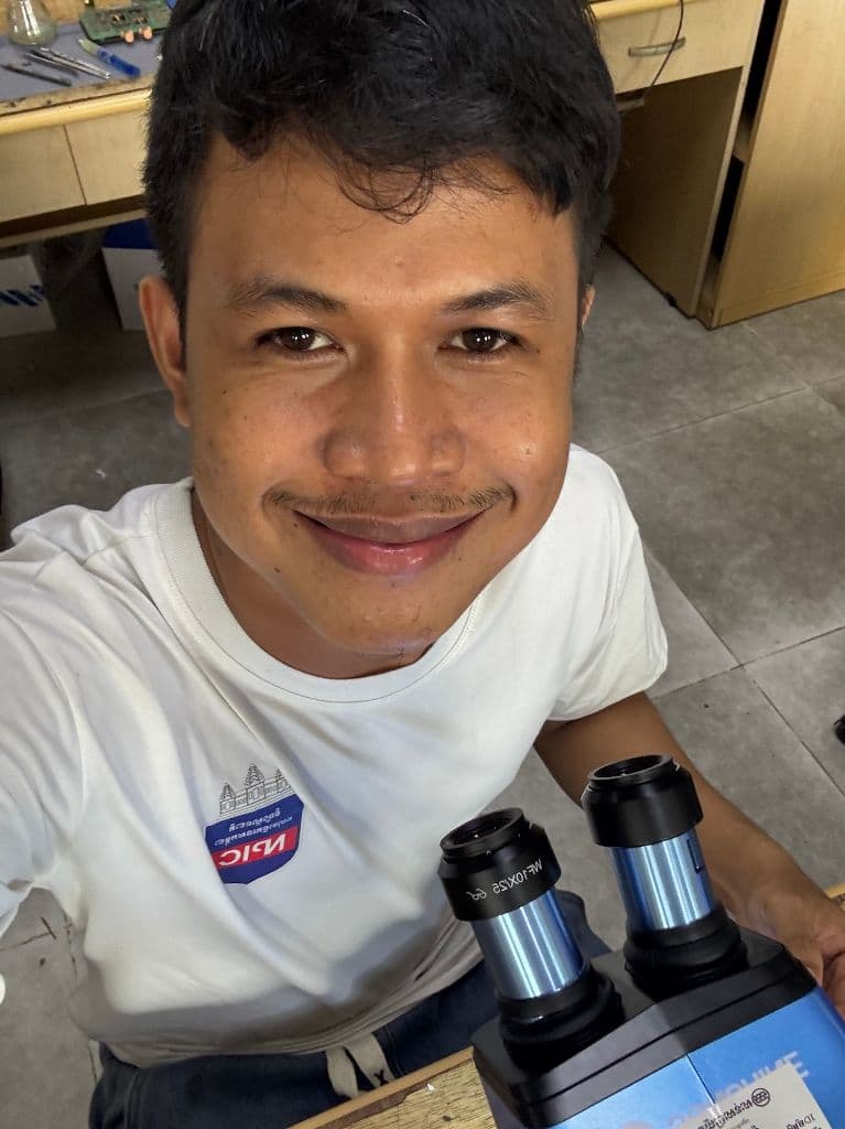 រីករាយហា៎ 😁